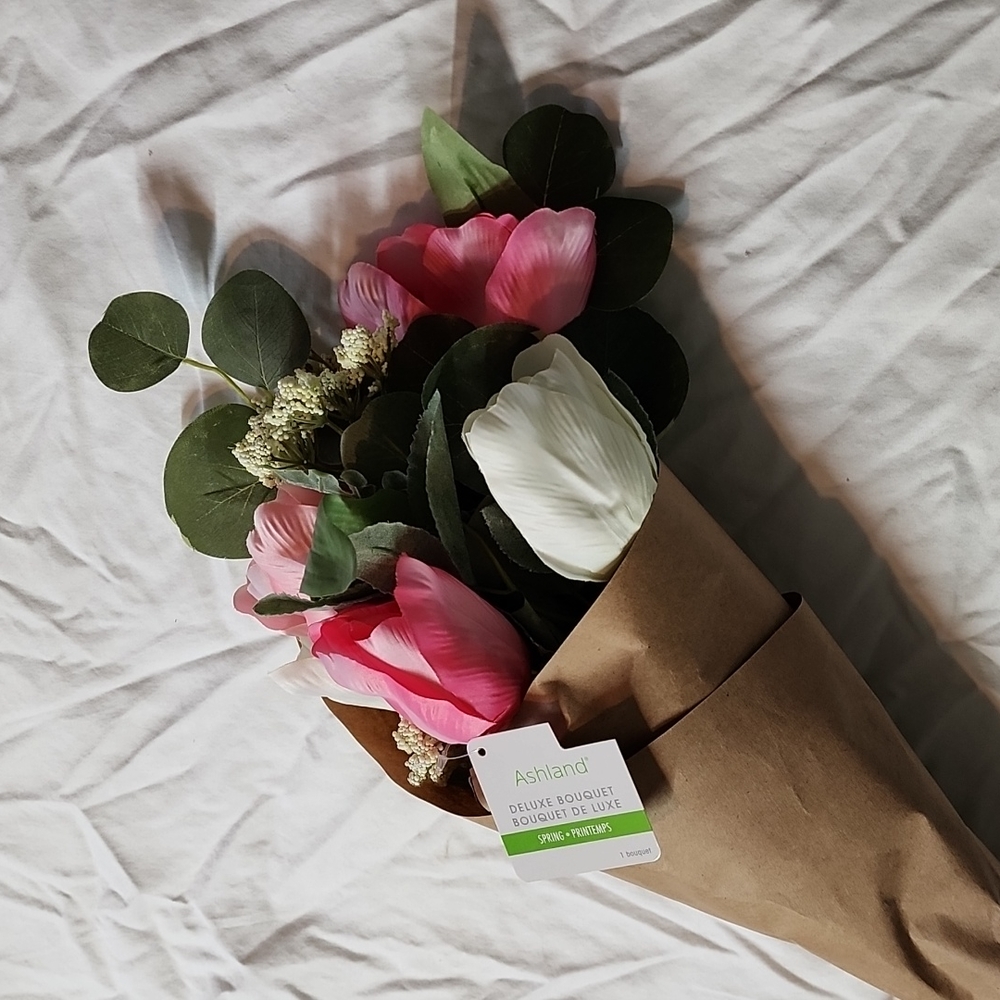 Deluxe faux floral Spring Bouquet